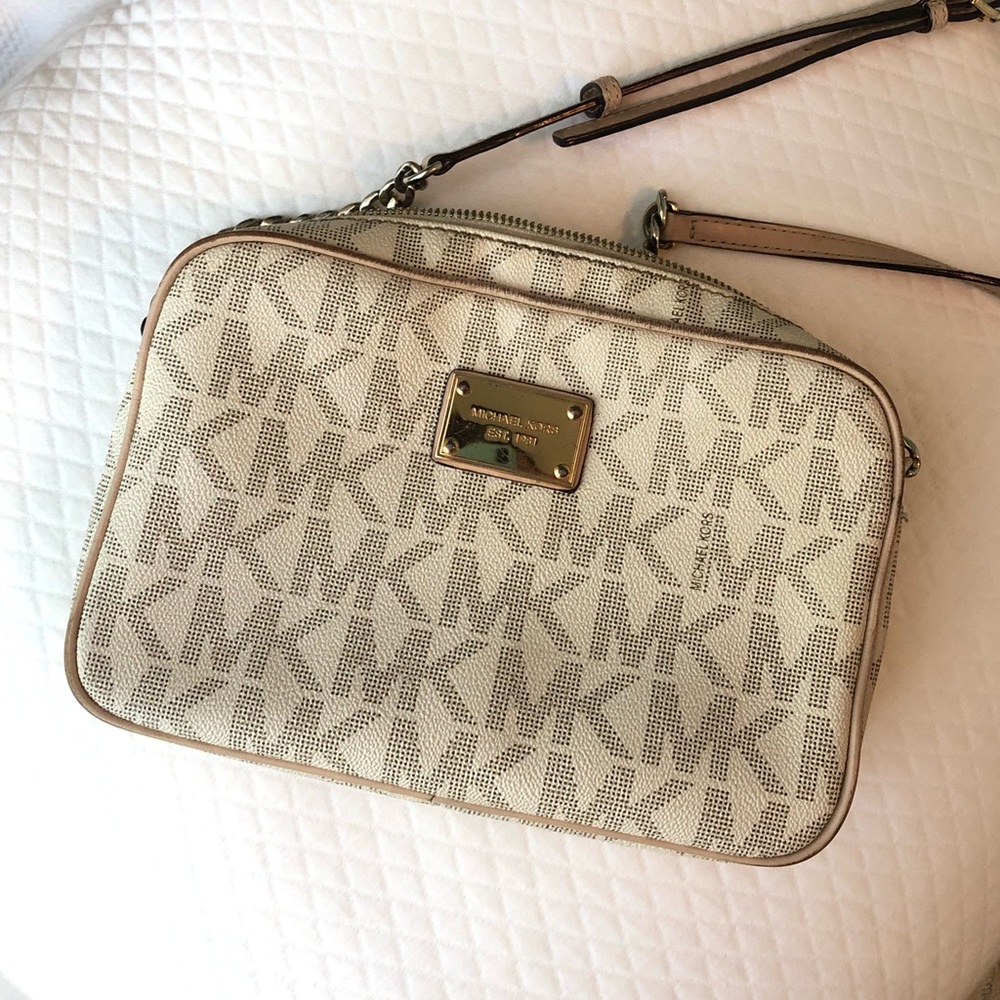 Micheal Kora Cross body purse